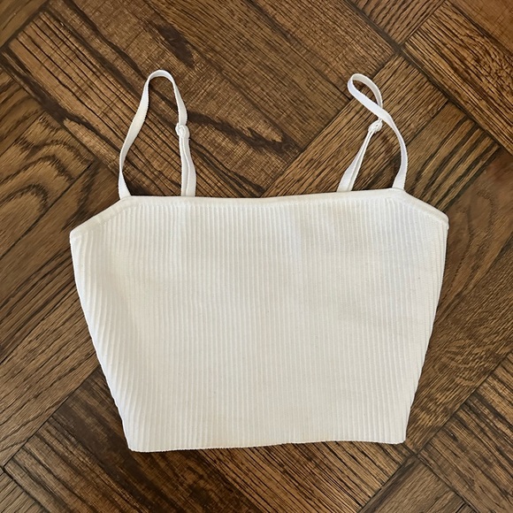 Babaton
Sculpt Knit Cami Cropped Tank - Picture 2 of 6